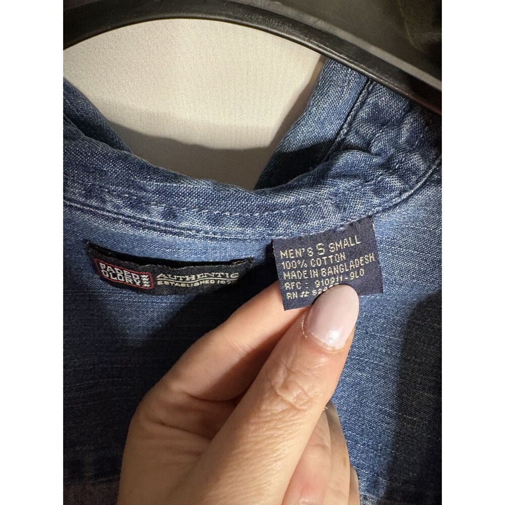 Faded Glory Denim Button Down Small